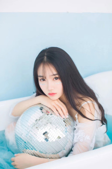 亚洲XXX午休国产熟女屁屁手